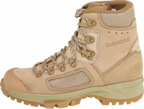 Lowa Elite Desrt Boots- Supergrade Size 8 ot Grade 1 Size 7.5